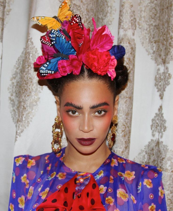 Happy Birthday, Frida Kahlo. This Celeb Costume Is For You