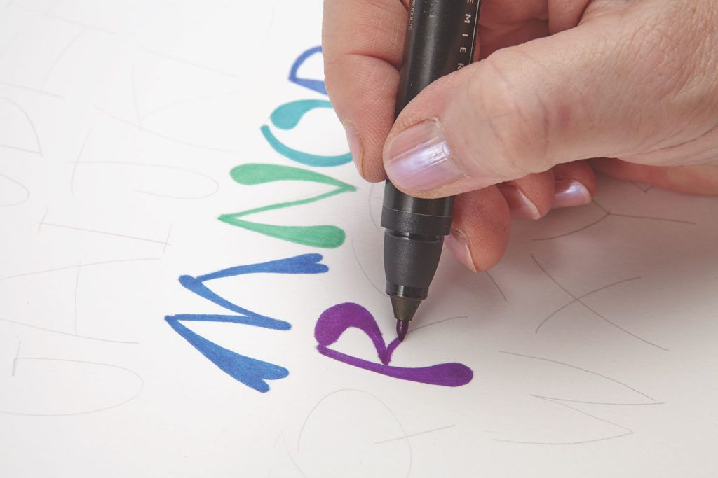 10 Easy Hand Lettering Ideas and Styles - Smiling Colors