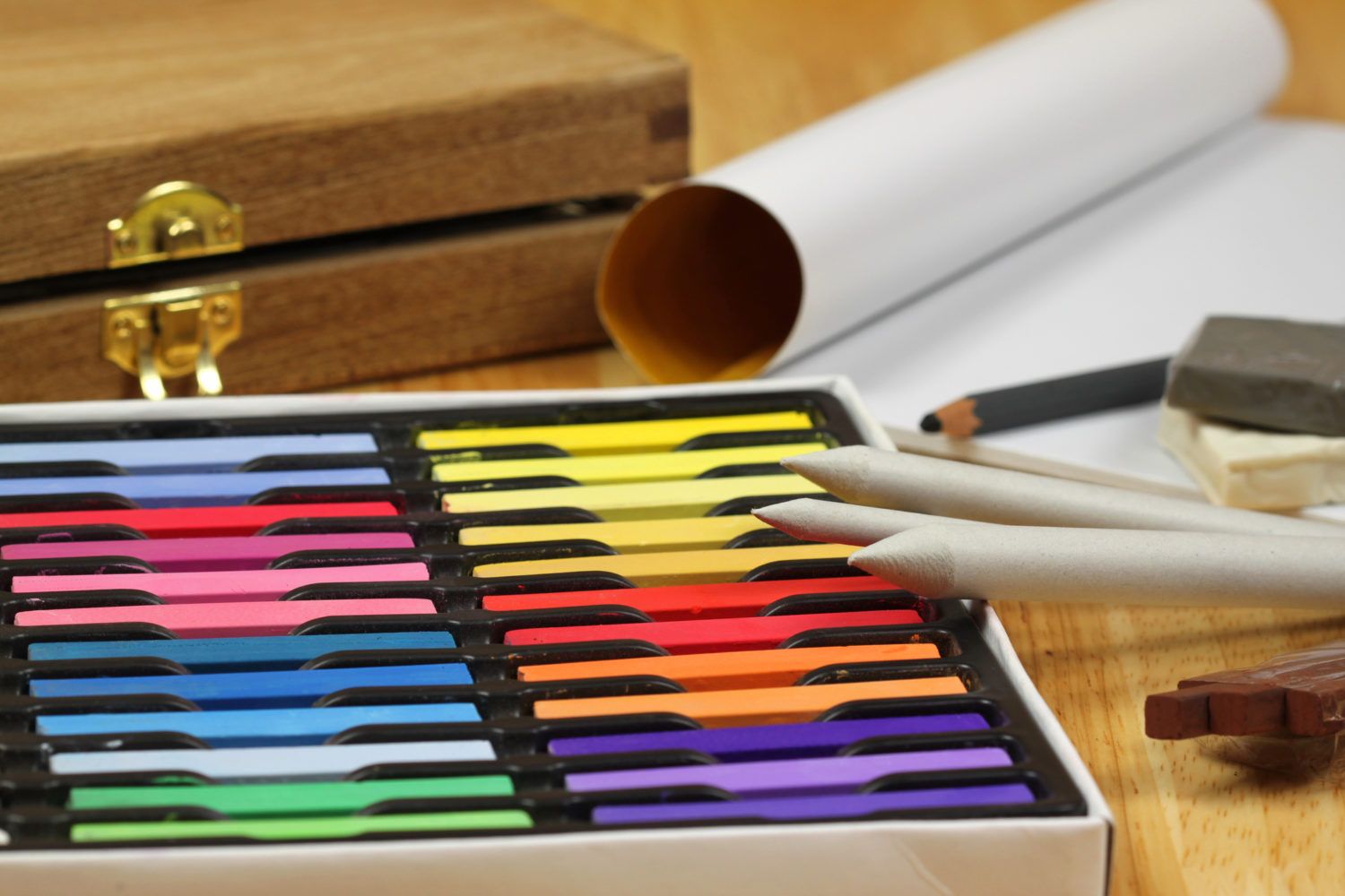 5 Tips for Drawing on Sanded Pastel Paper with Colored Pencils 