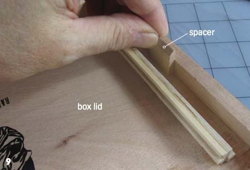 How to Build a Pochade Box Step by step instructions.